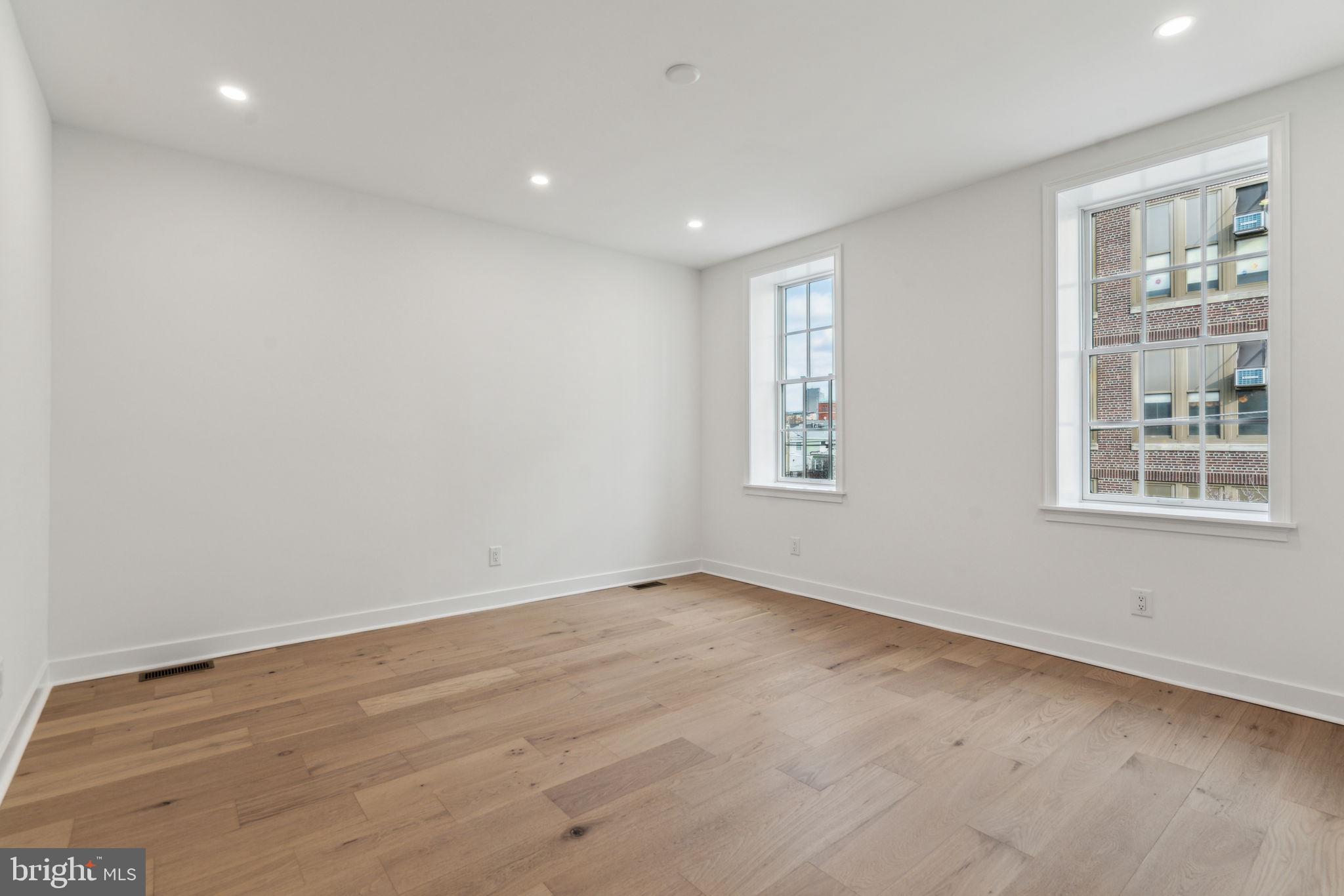 BELLA VISTA - Residential