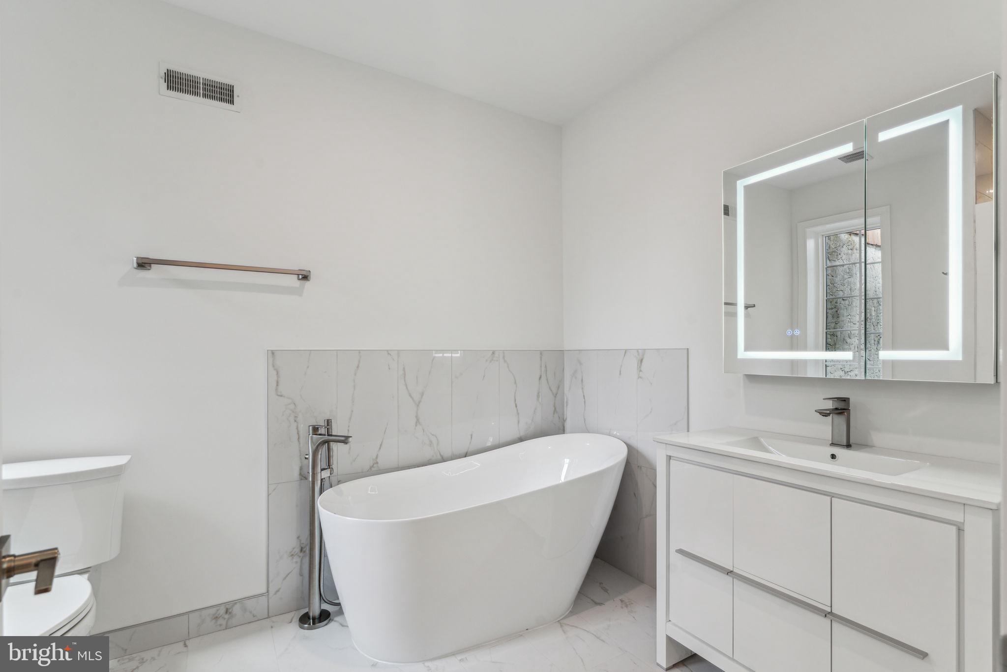 BELLA VISTA - Residential