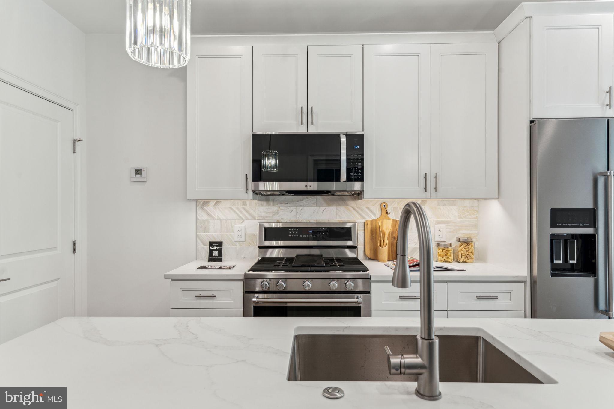 BELLA VISTA - Residential