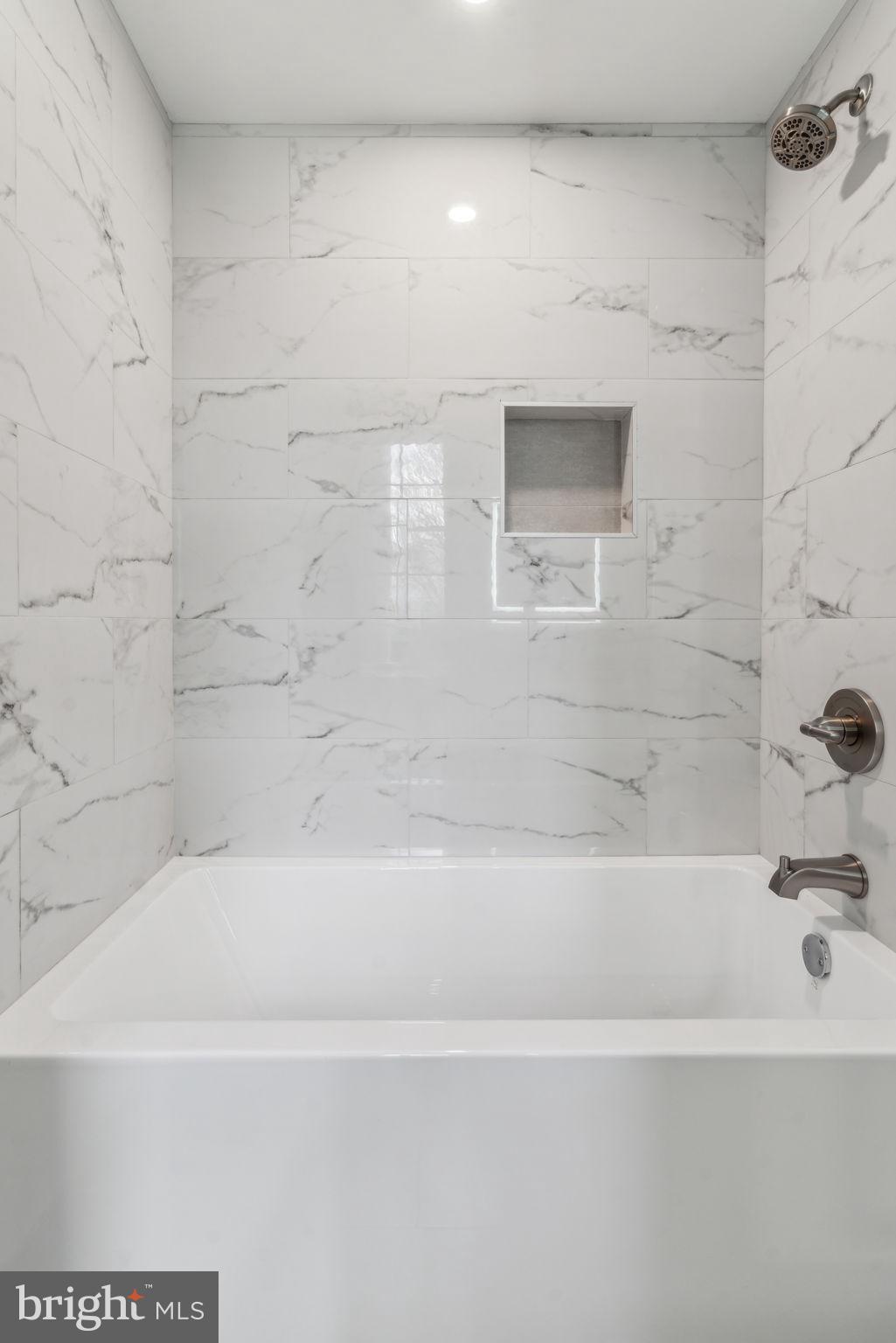 BELLA VISTA - Residential