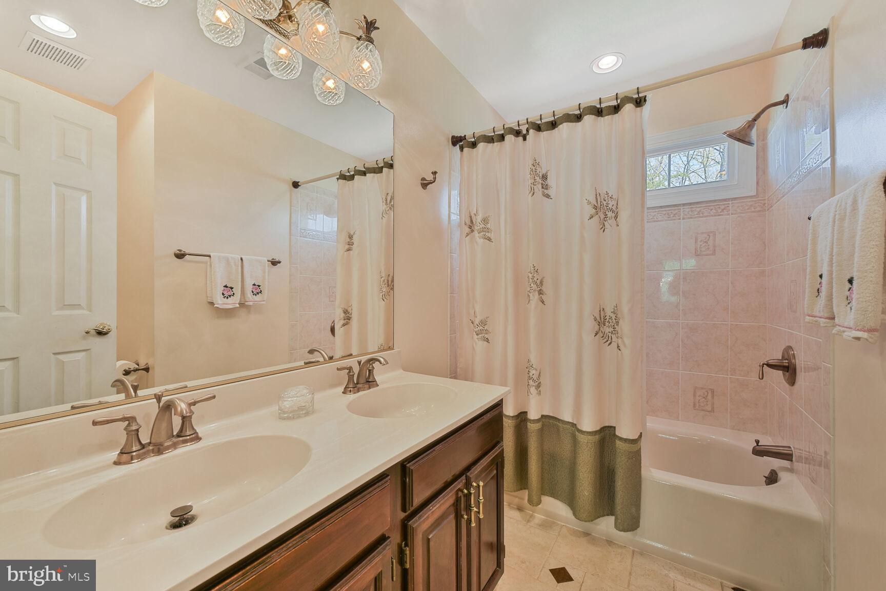 VIRGINIA RUN - Residential