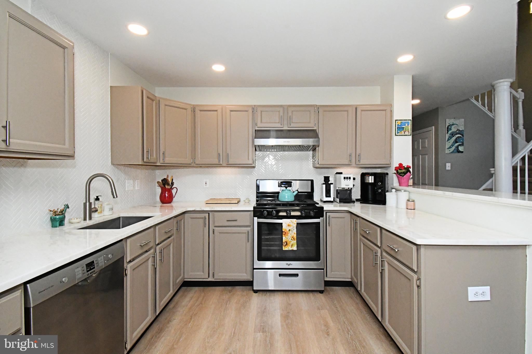 WINNERS CIRCLE - Residential