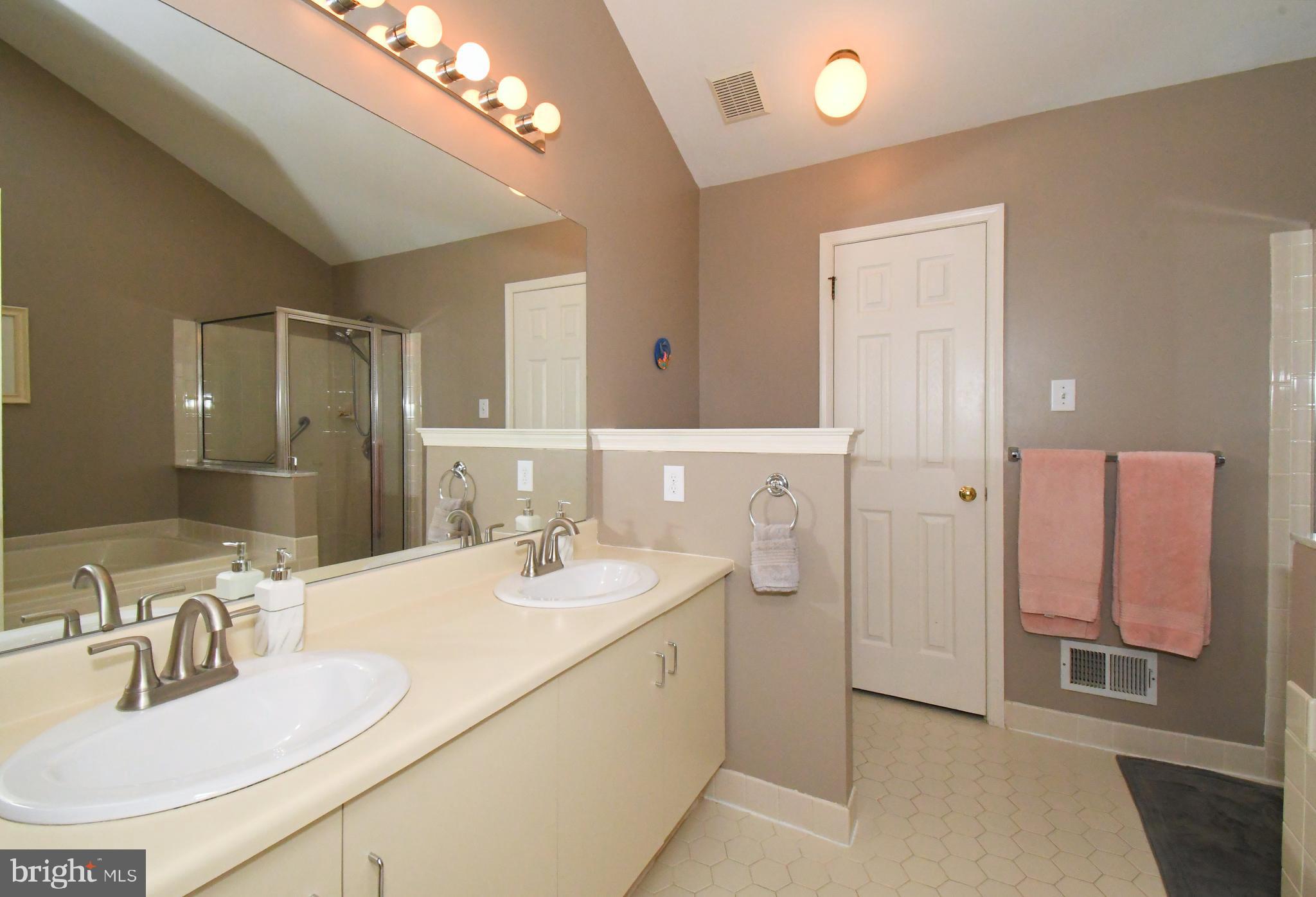 WINNERS CIRCLE - Residential