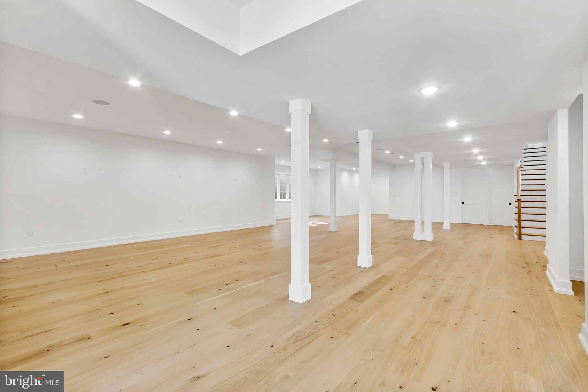 GLADWYNE - Residential