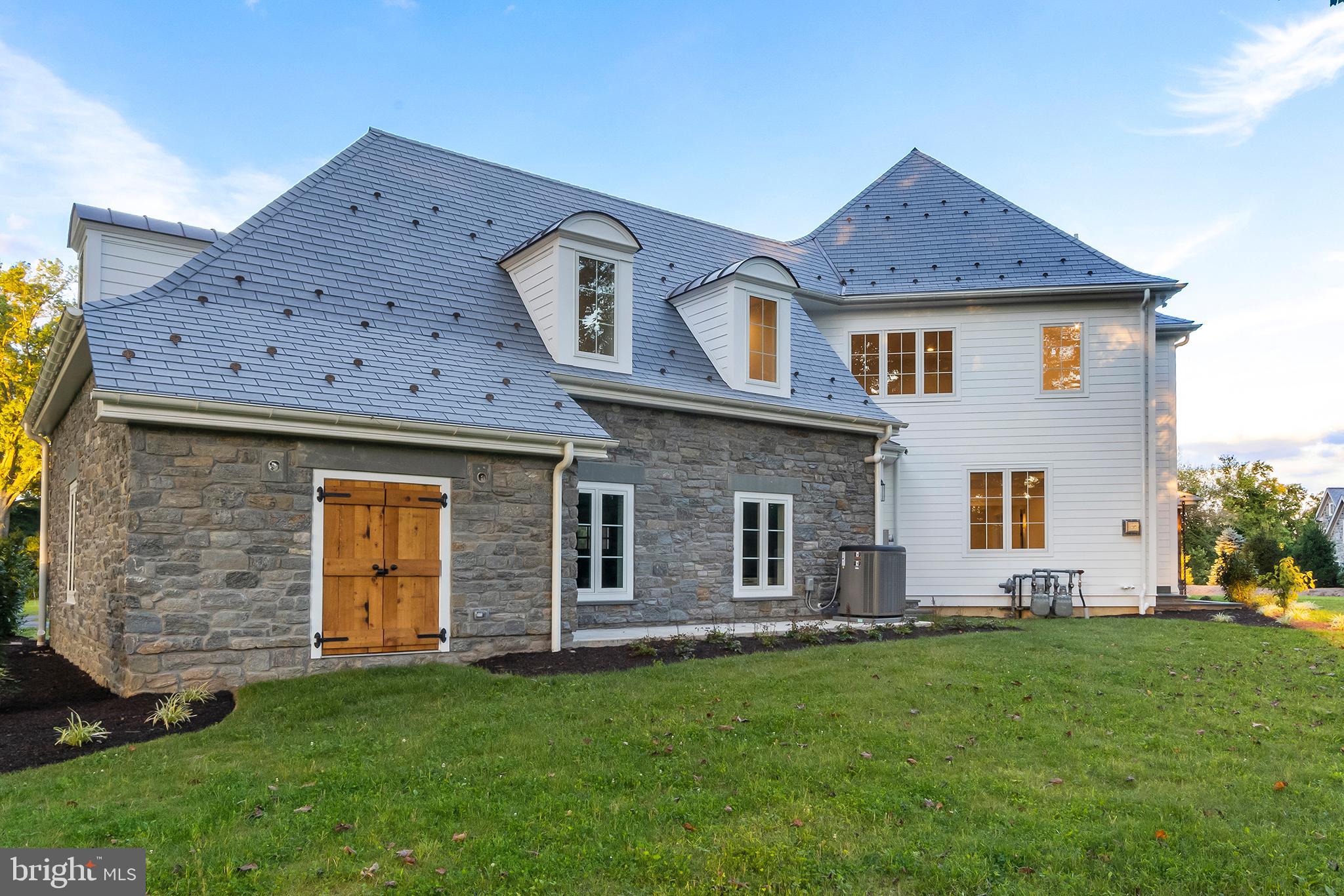 GLADWYNE - Residential