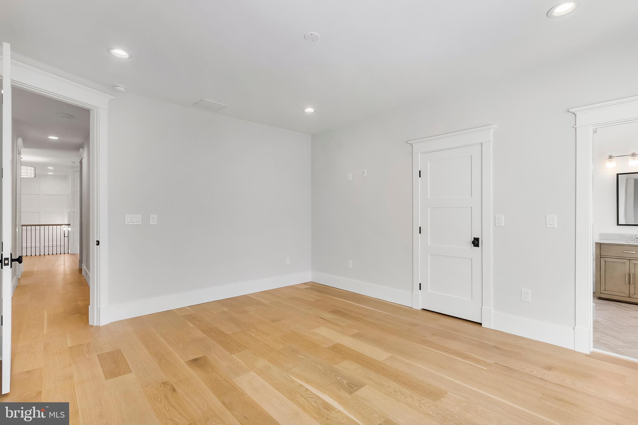 GLADWYNE - Residential