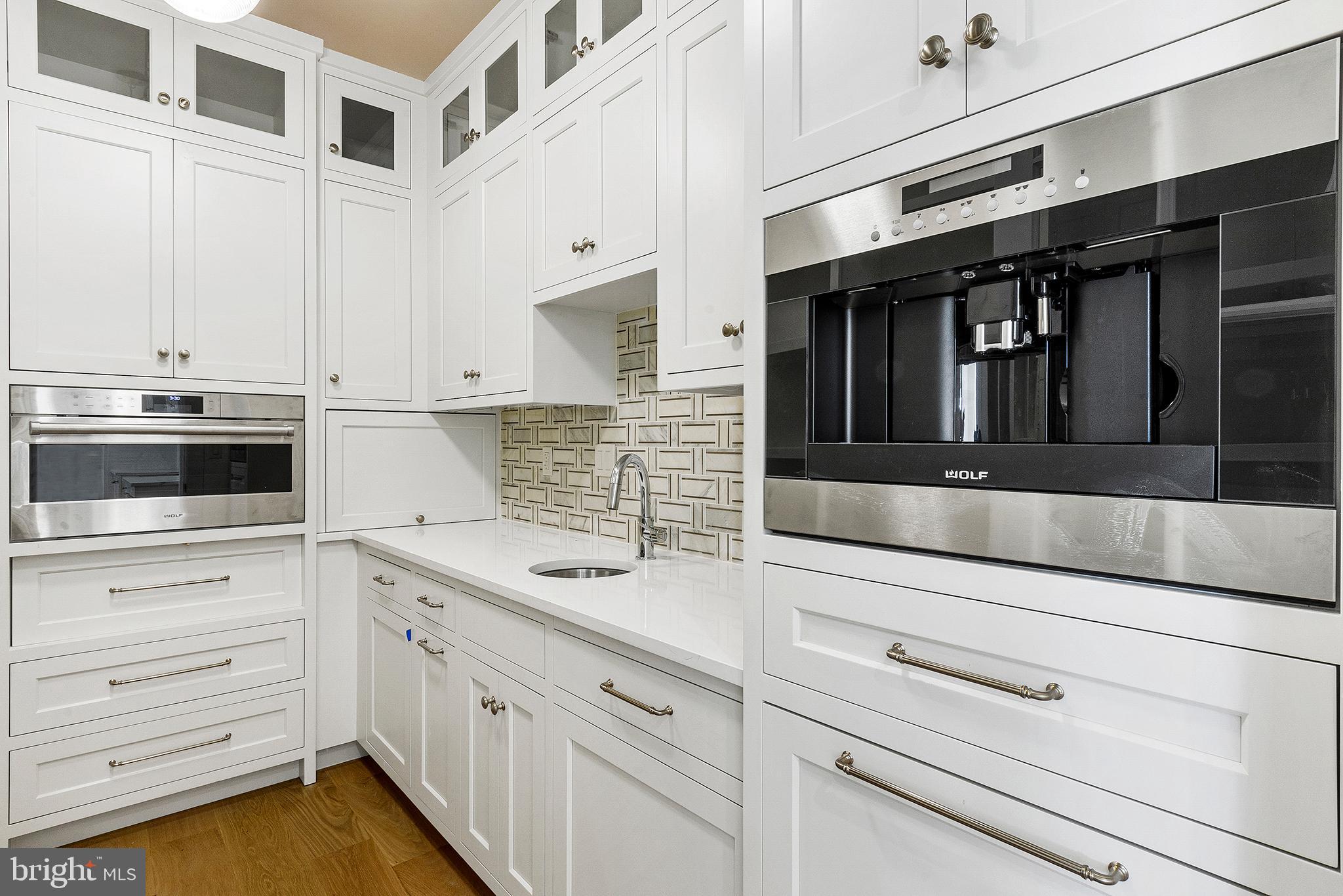 GLADWYNE - Residential