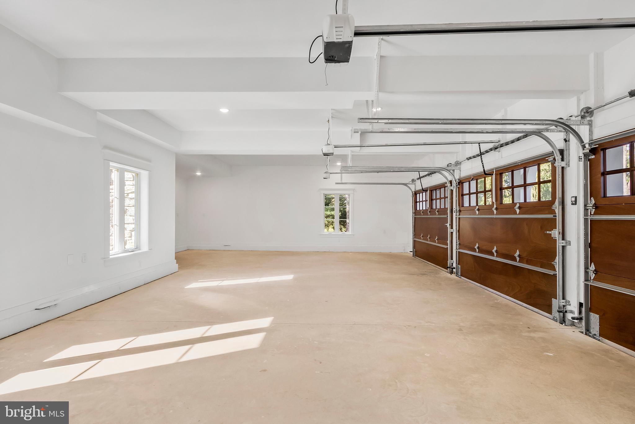 GLADWYNE - Residential