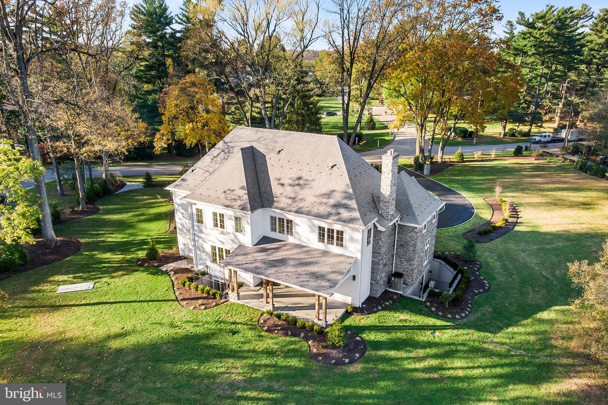 GLADWYNE - Residential