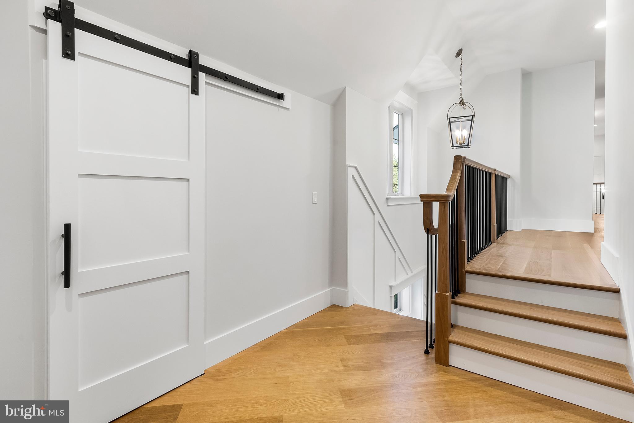 GLADWYNE - Residential