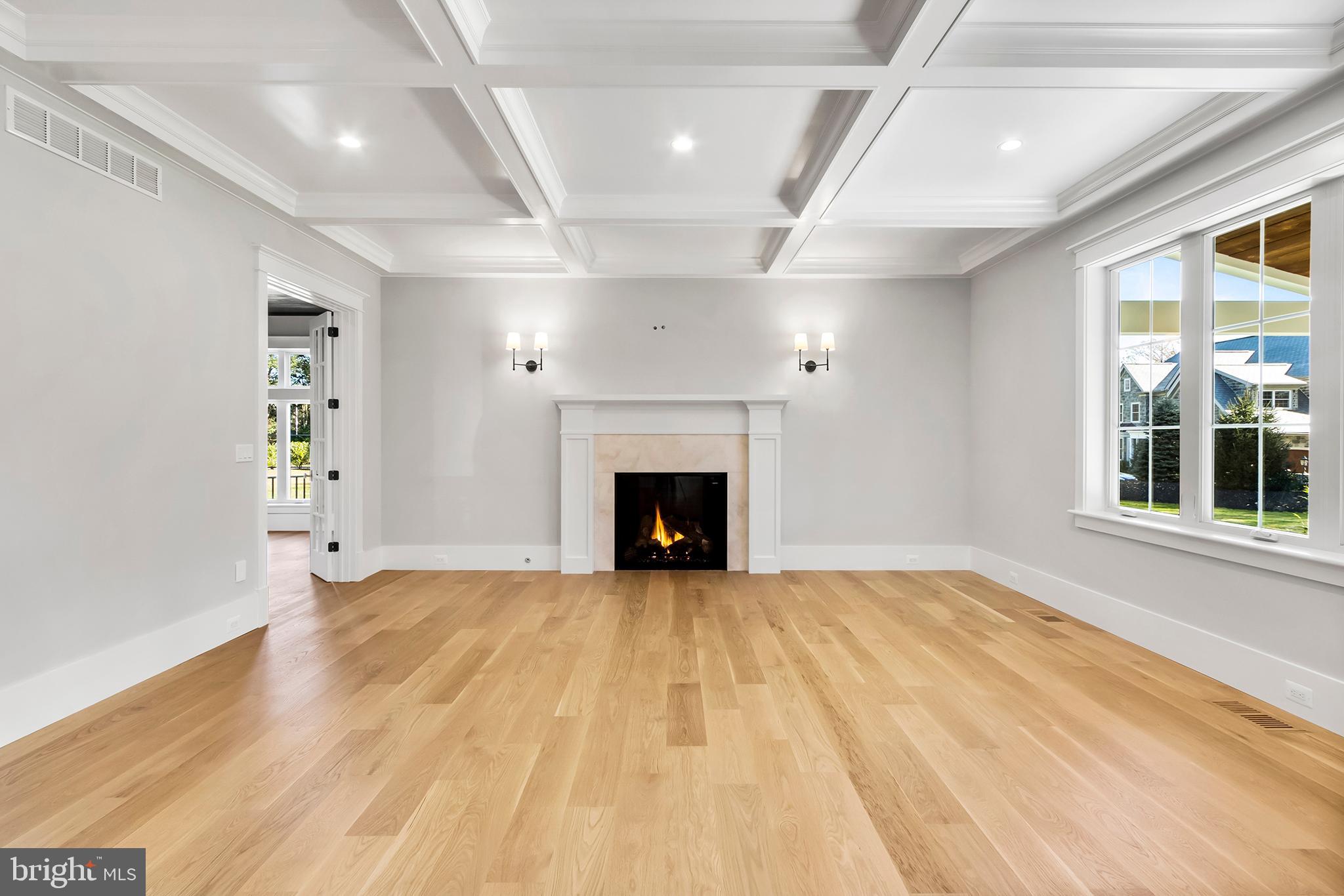 GLADWYNE - Residential