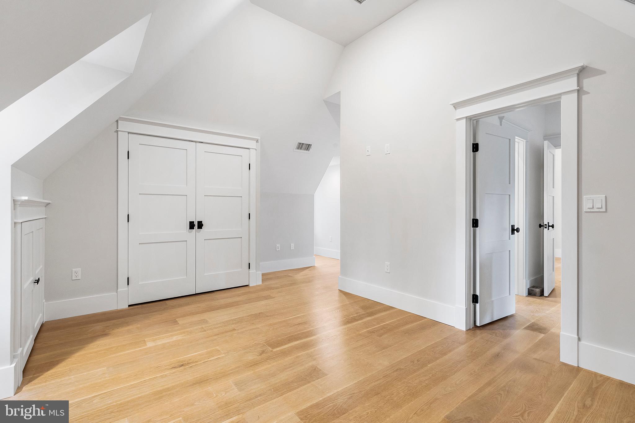 GLADWYNE - Residential