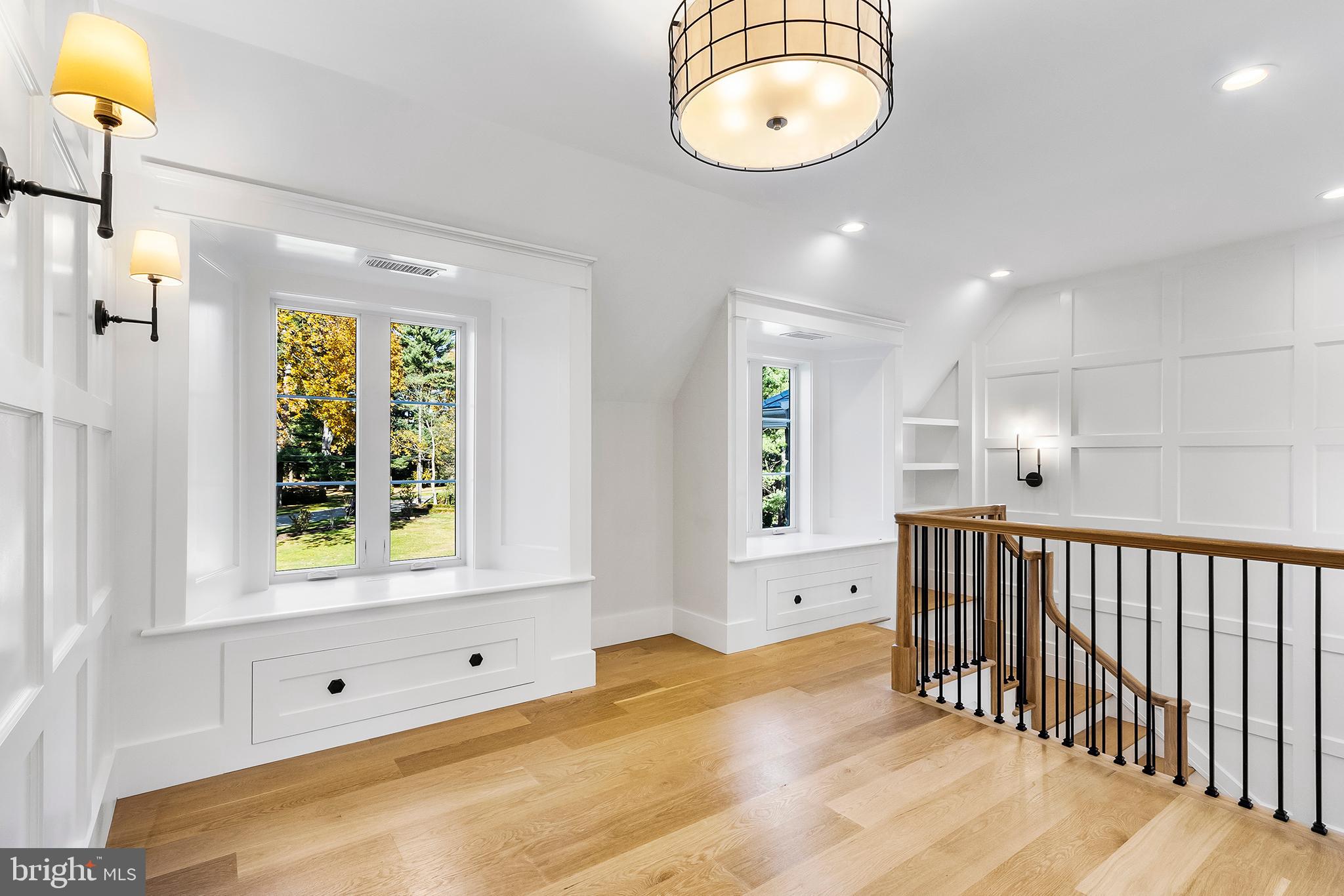 GLADWYNE - Residential