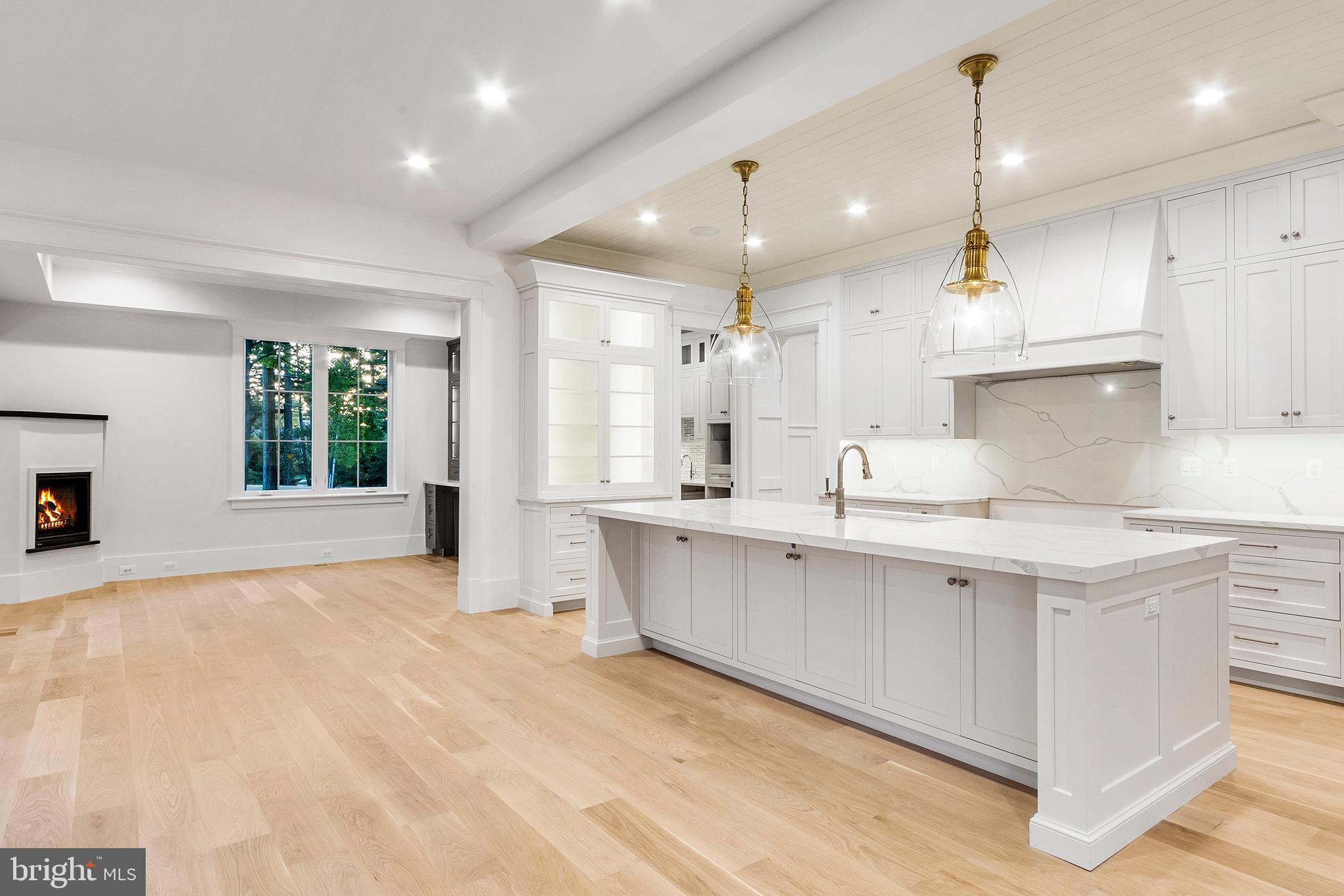 GLADWYNE - Residential