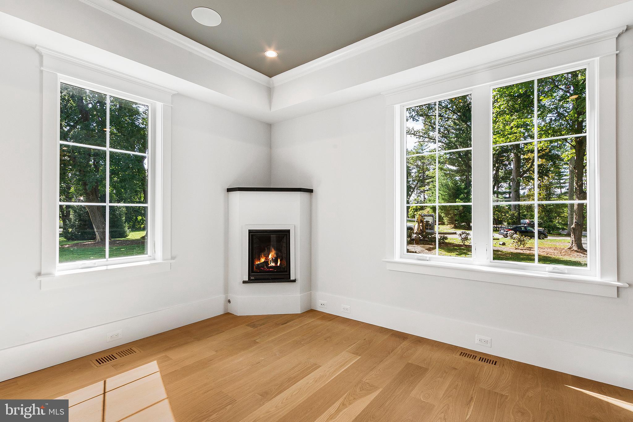 GLADWYNE - Residential