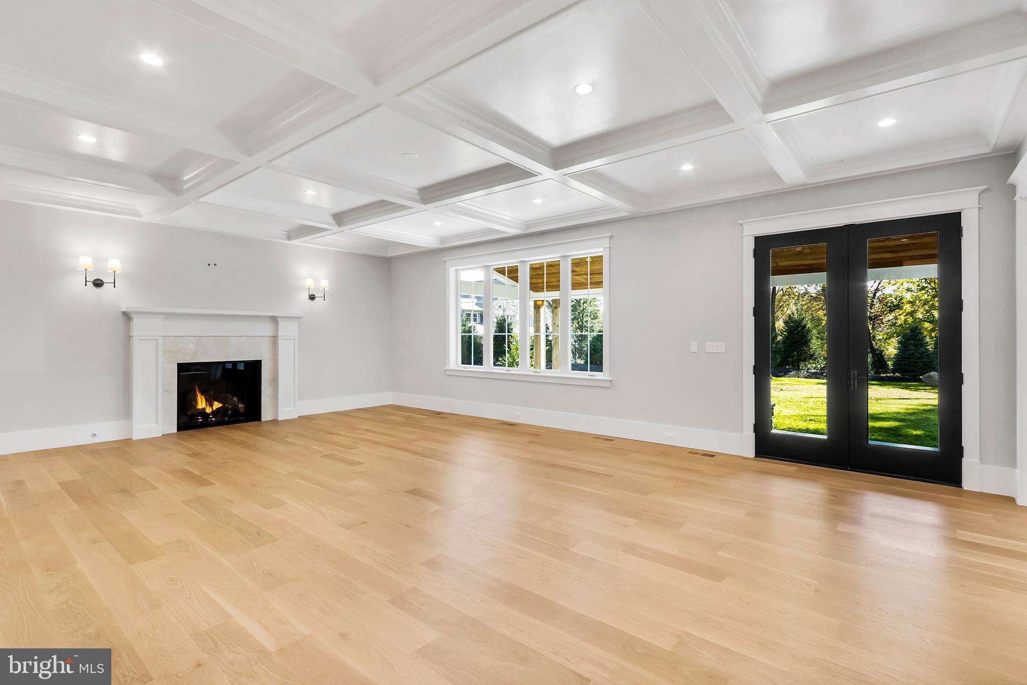 GLADWYNE - Residential