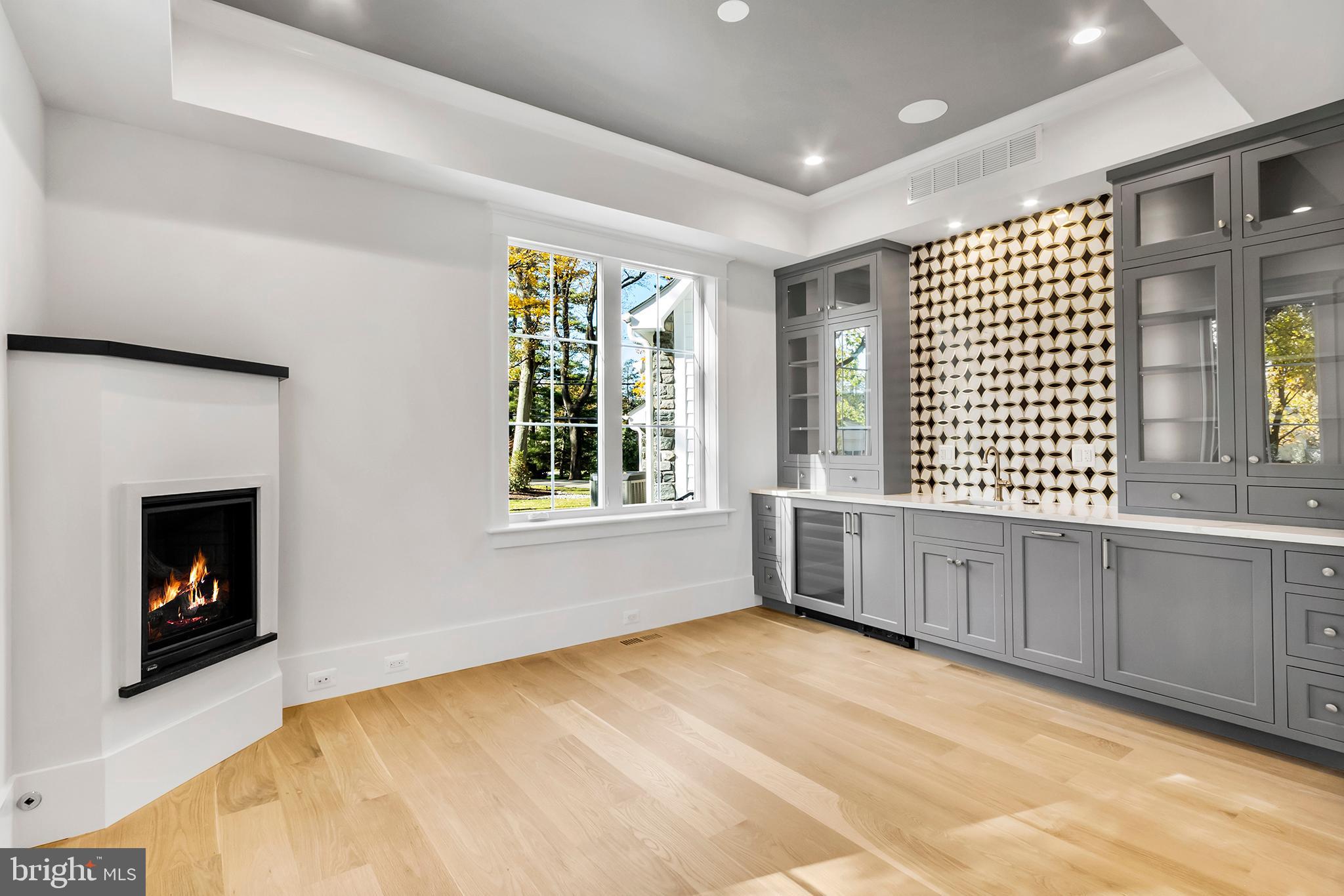 GLADWYNE - Residential