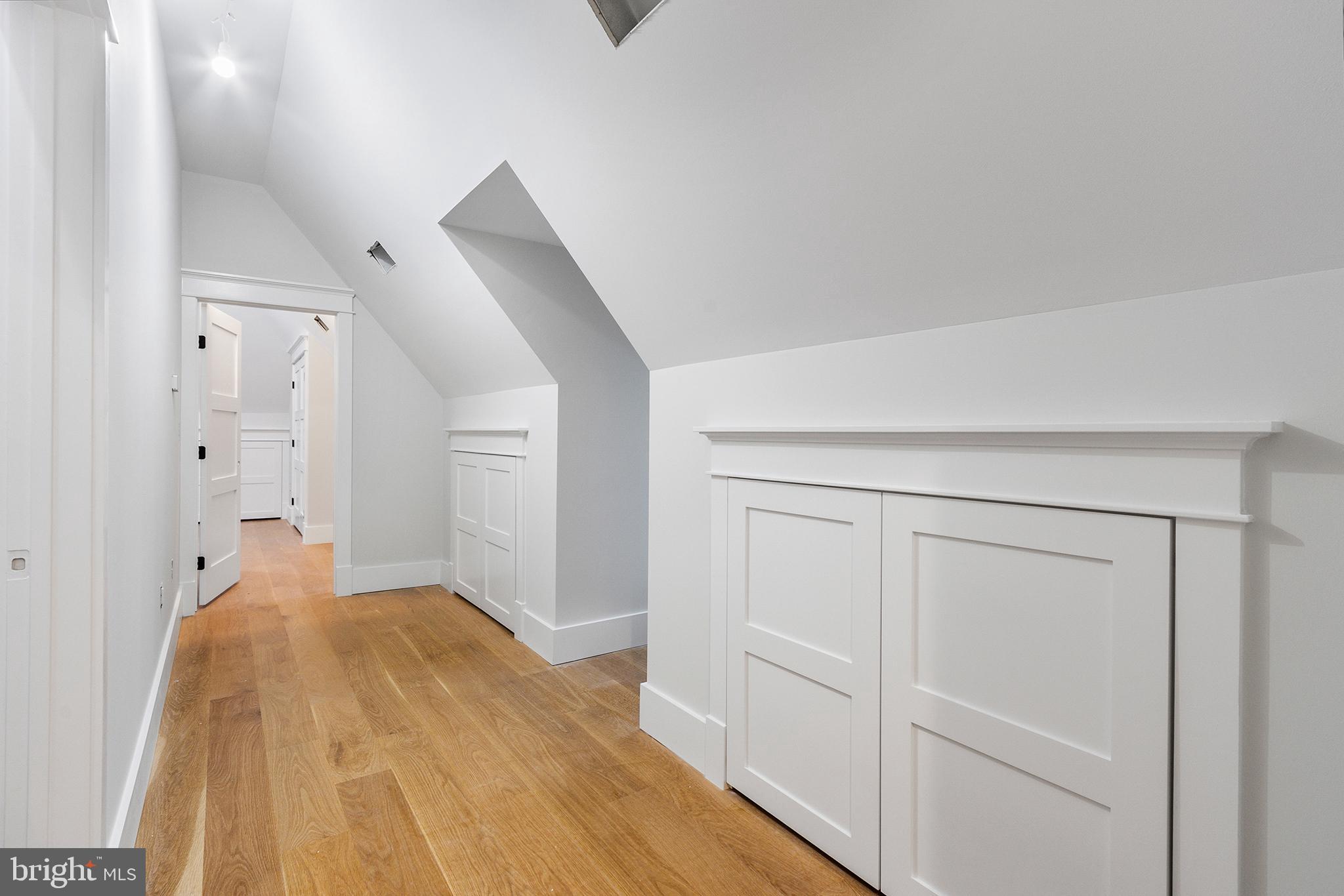 GLADWYNE - Residential