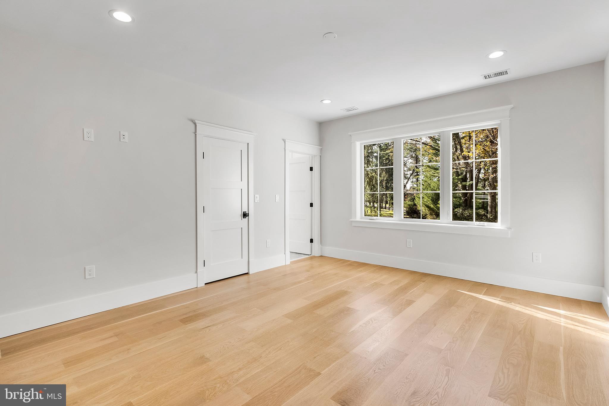 GLADWYNE - Residential