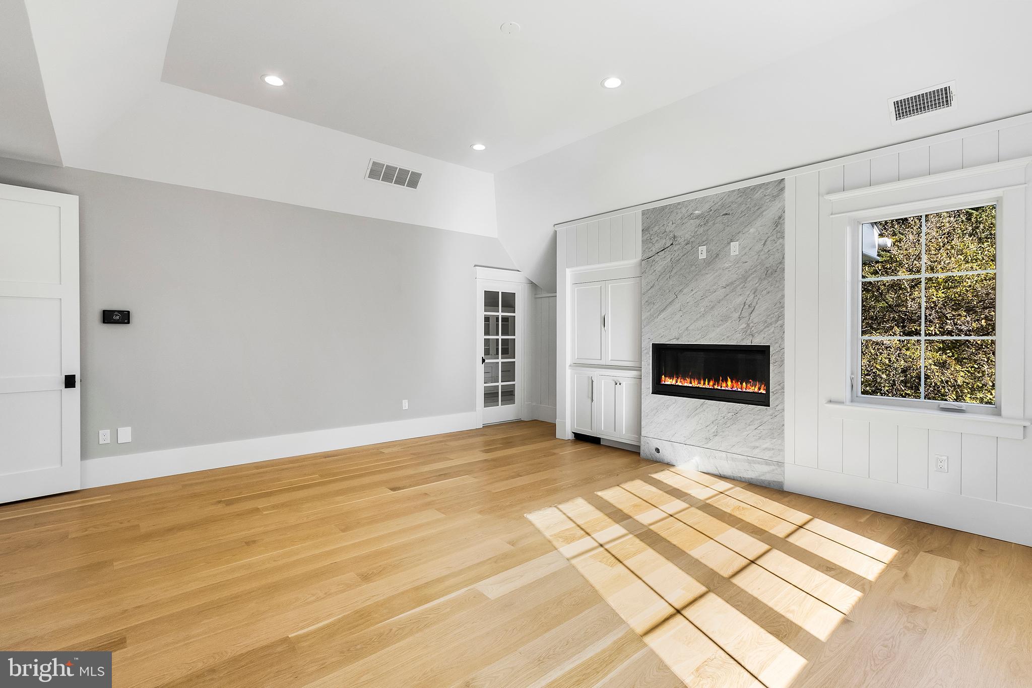 GLADWYNE - Residential