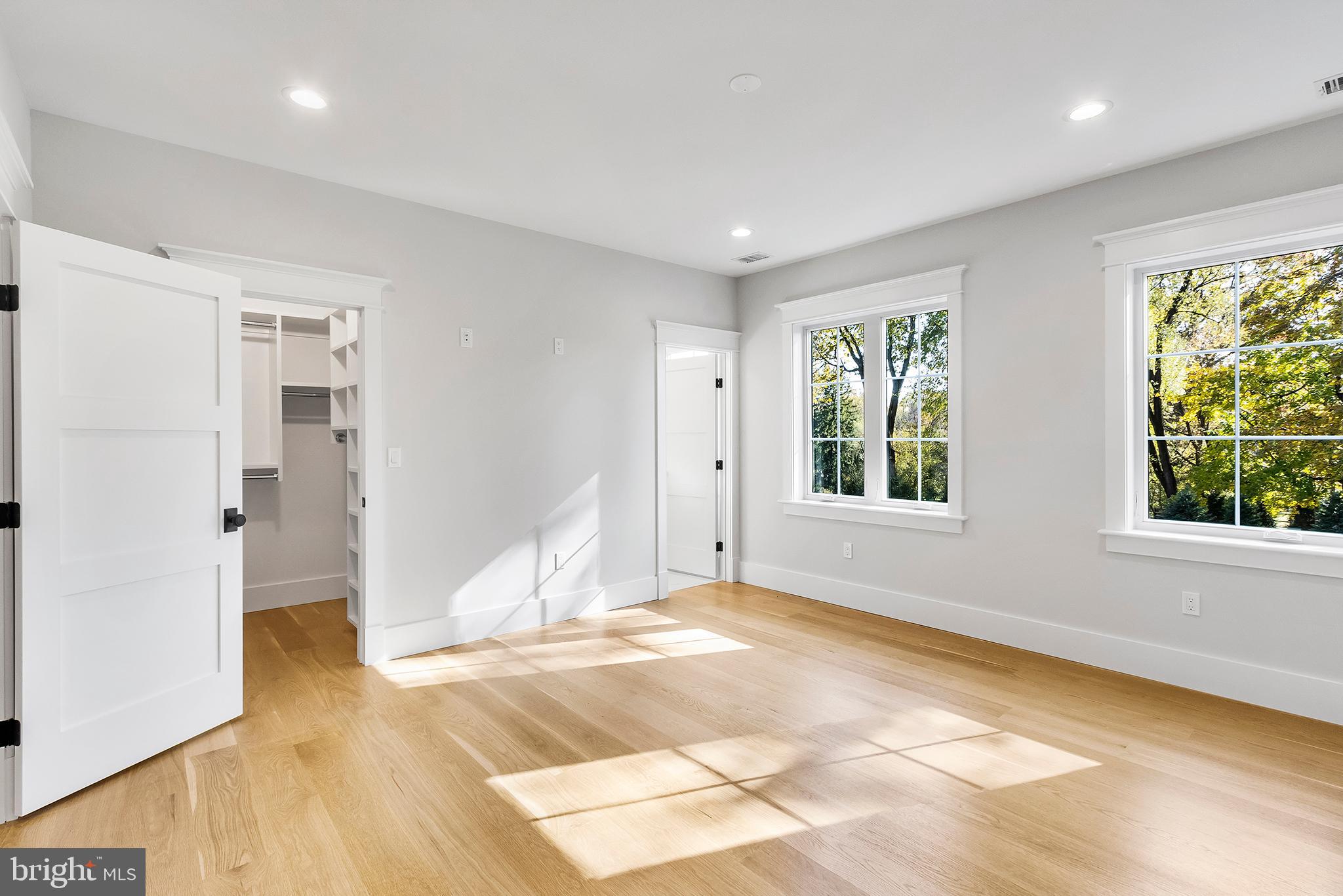 GLADWYNE - Residential