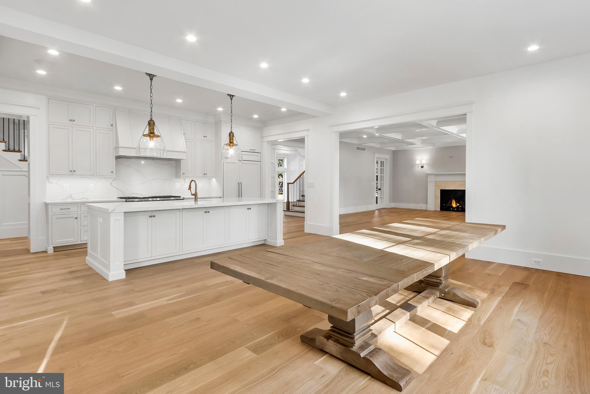 GLADWYNE - Residential