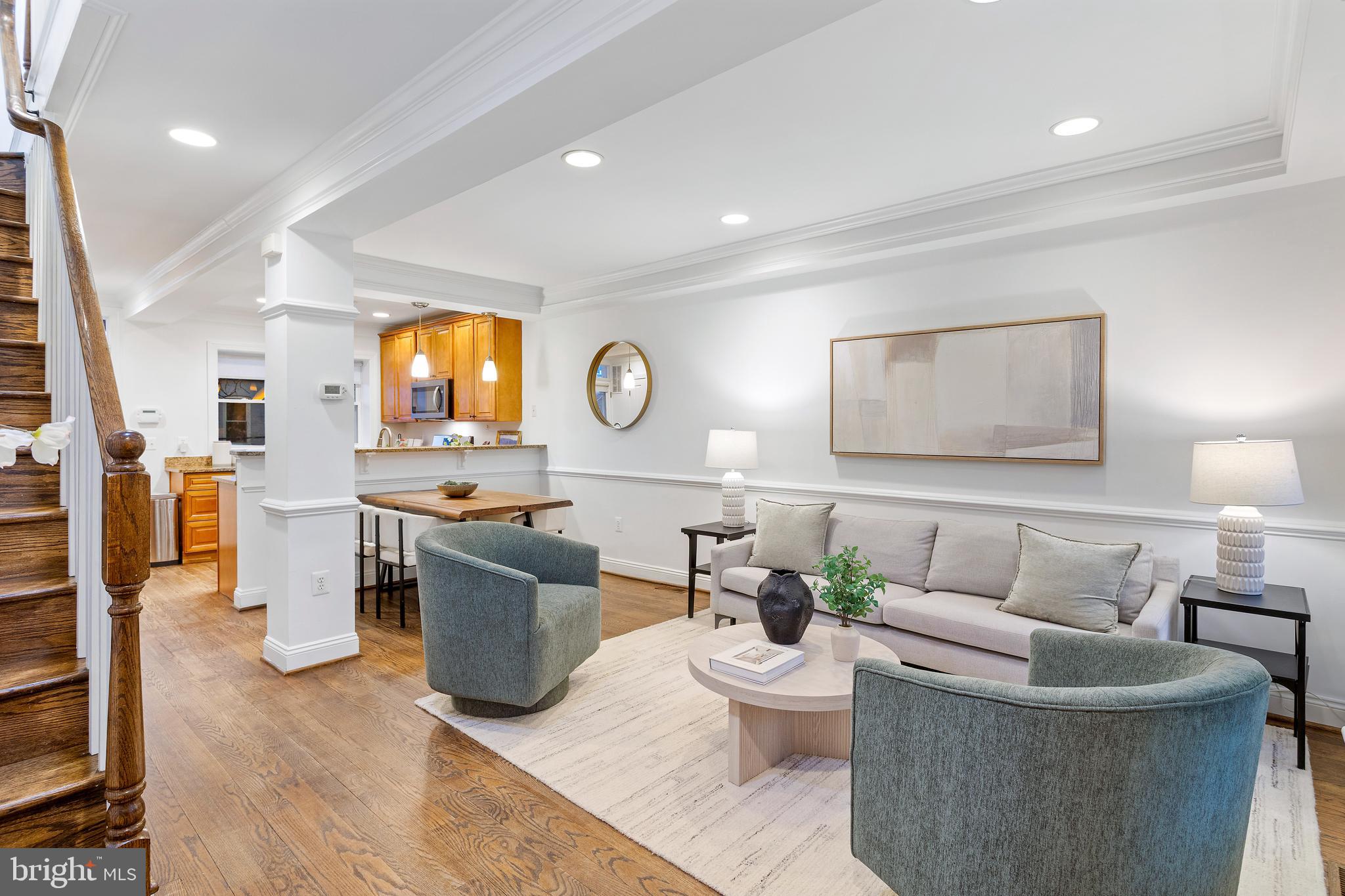 621 ORLEANS PLACE NE