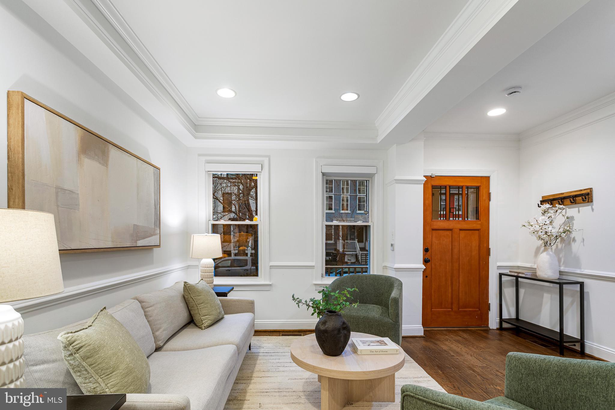 621 ORLEANS PLACE NE