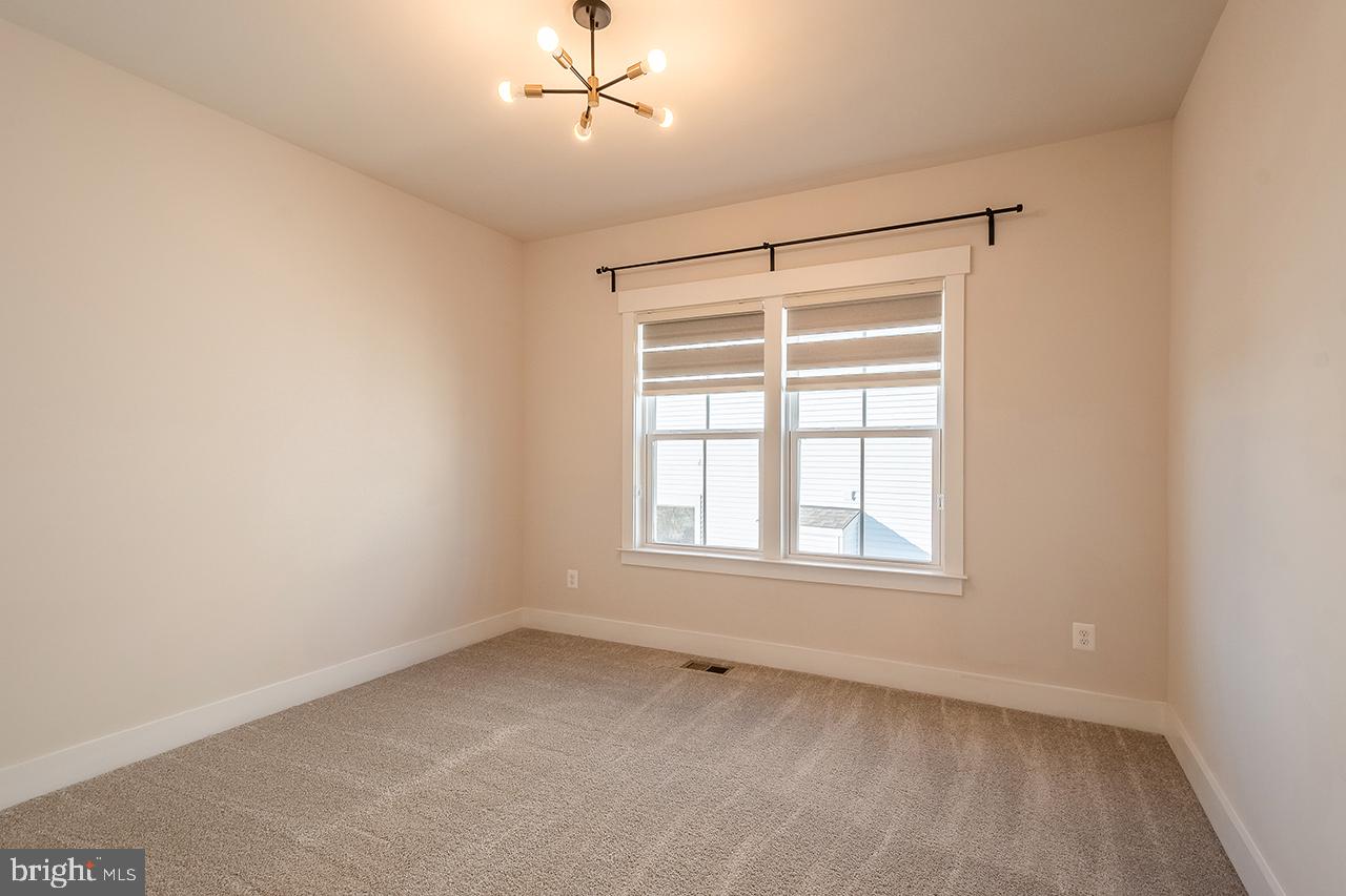 POLAND HILL - Residential