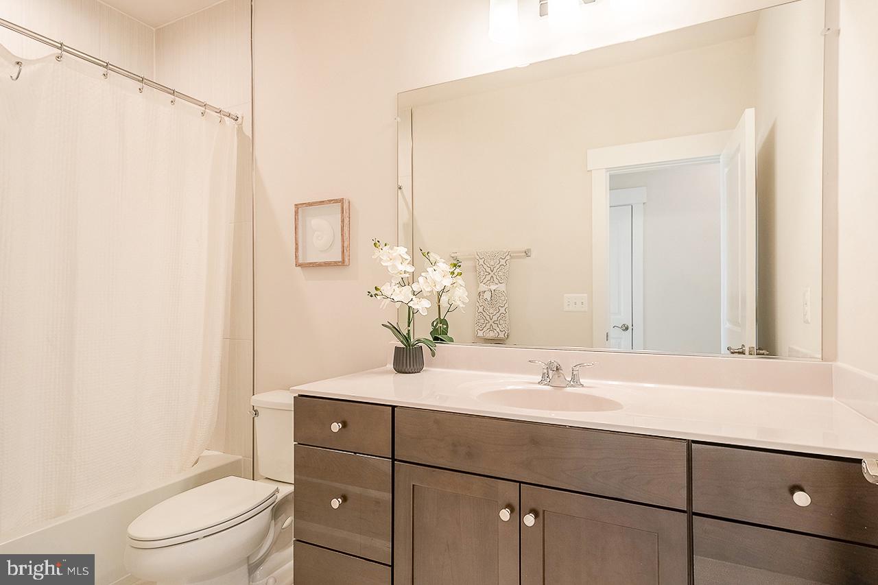 POLAND HILL - Residential