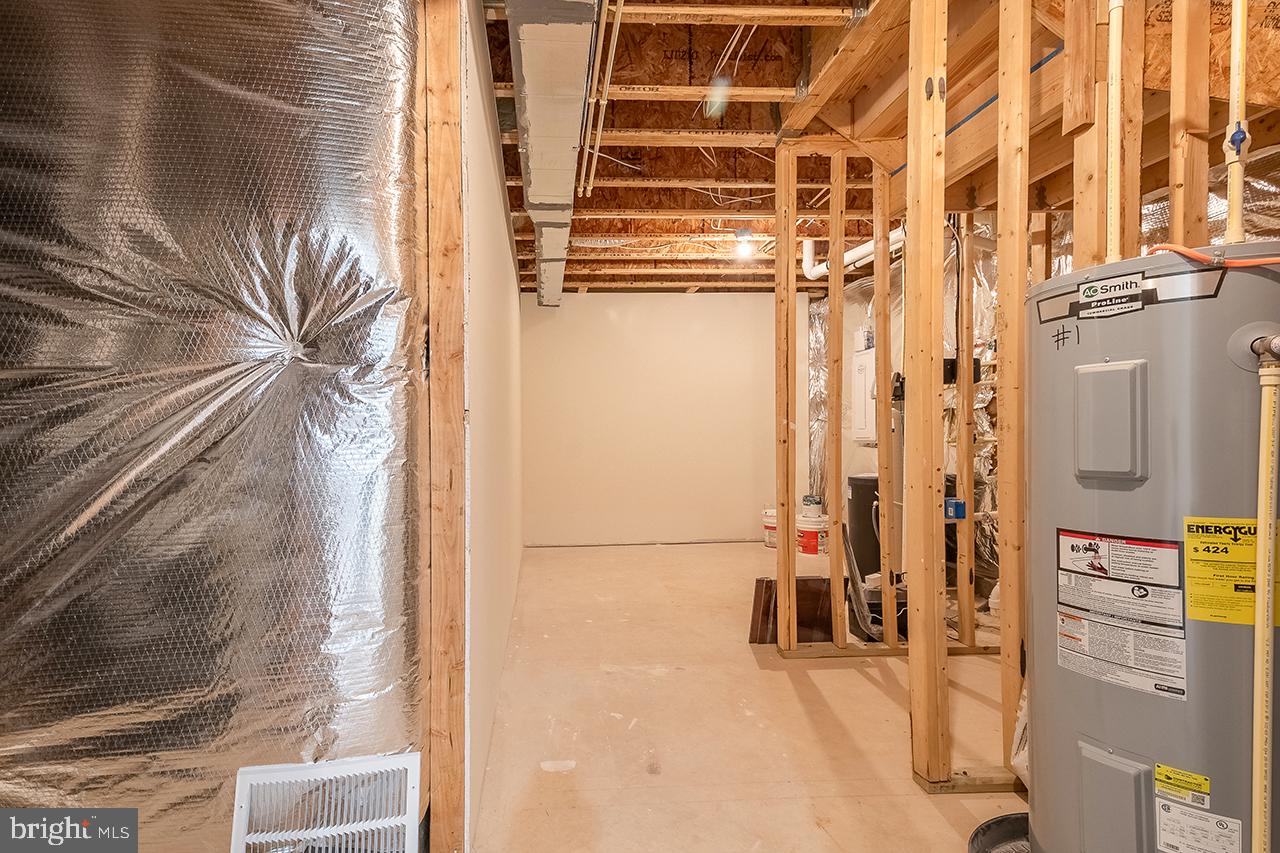 POLAND HILL - Residential