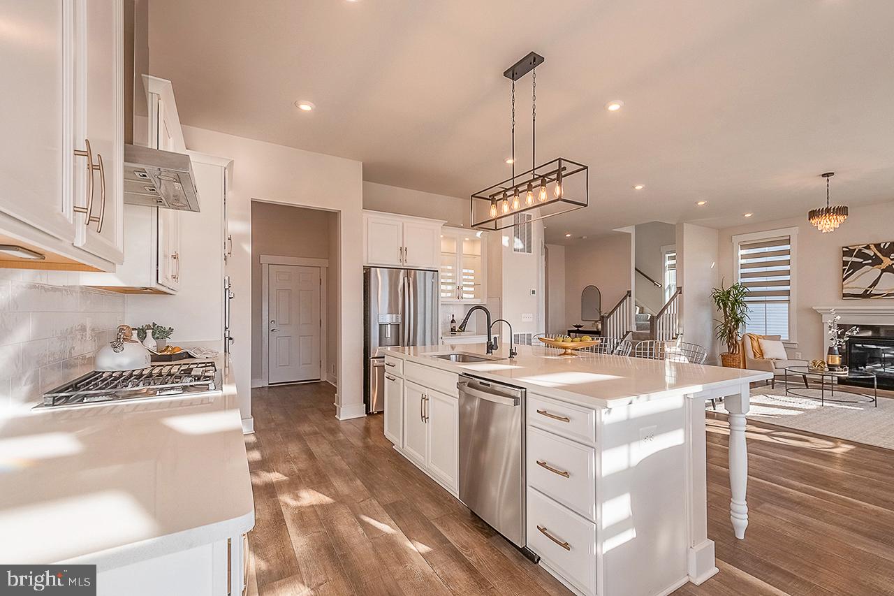 POLAND HILL - Residential