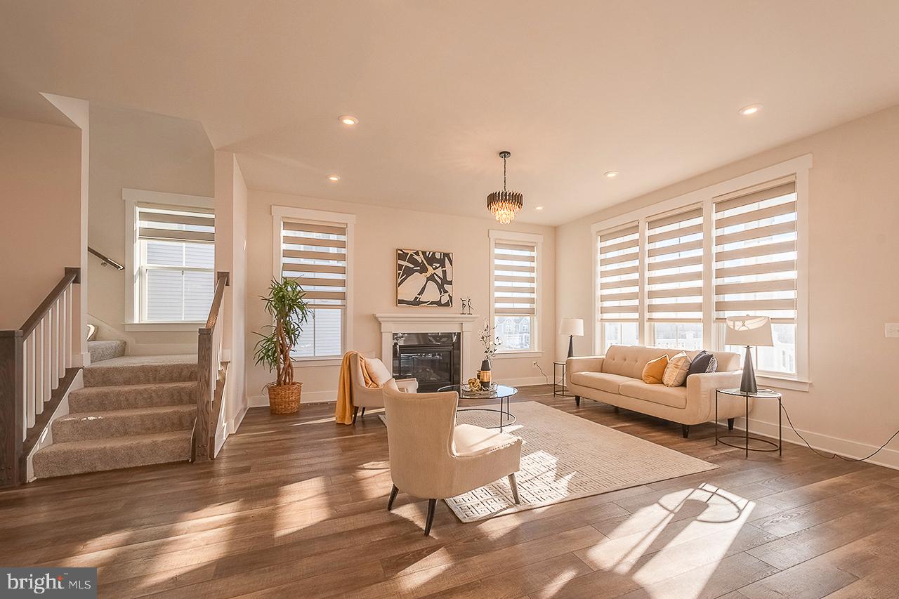 POLAND HILL - Residential