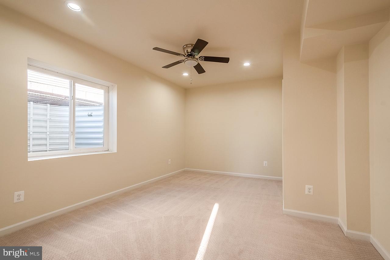 POLAND HILL - Residential