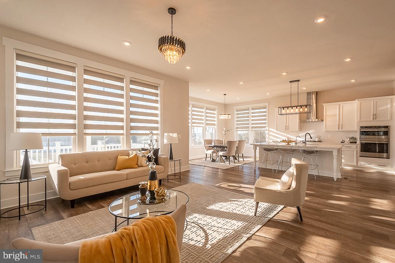 POLAND HILL - Residential