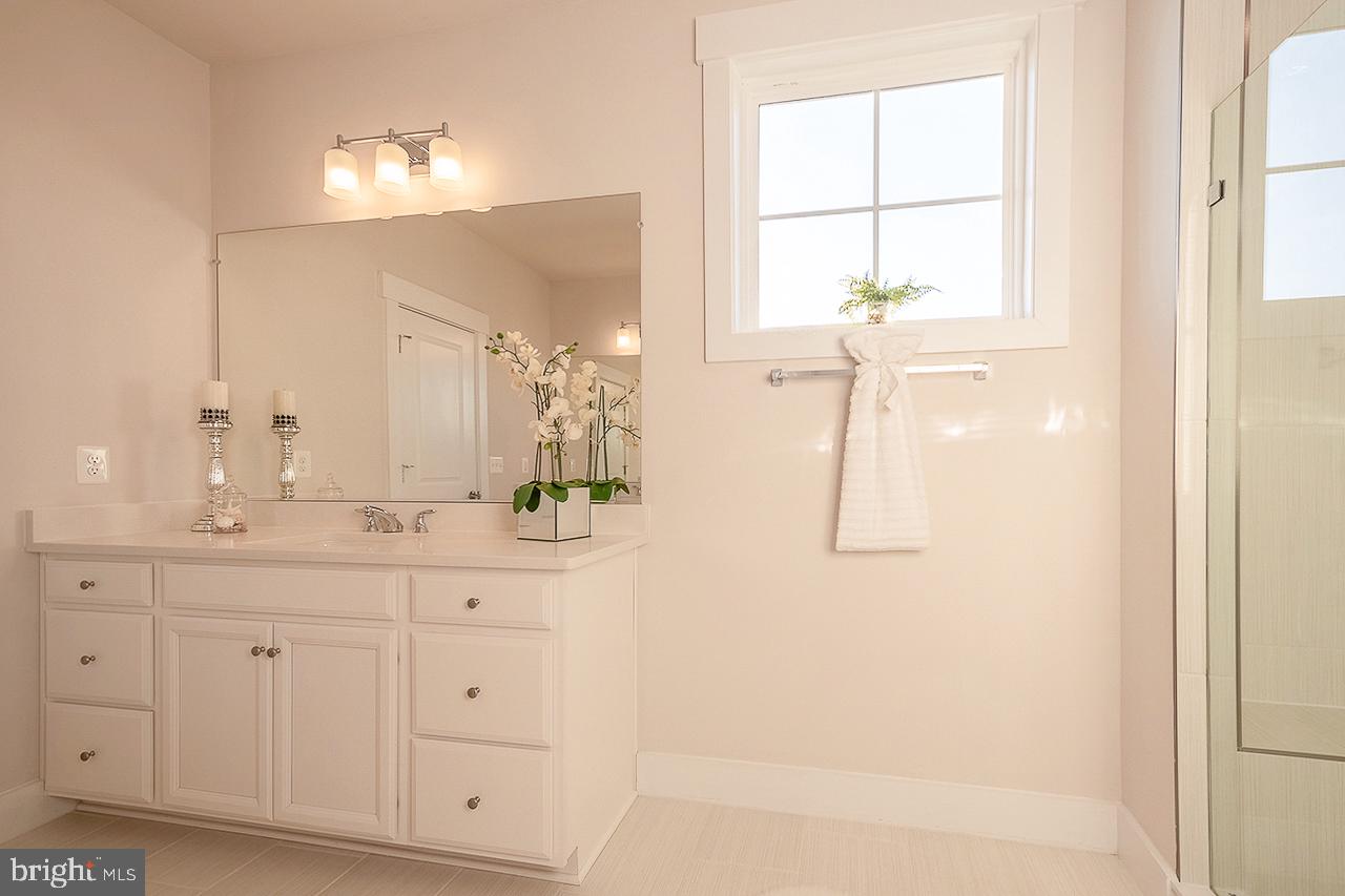 POLAND HILL - Residential