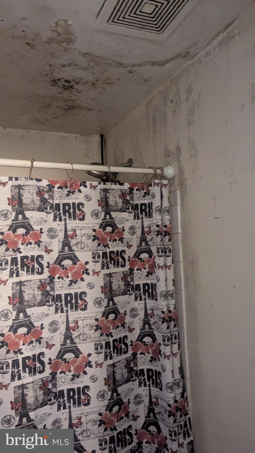 CROFTON TOWNE - Residential