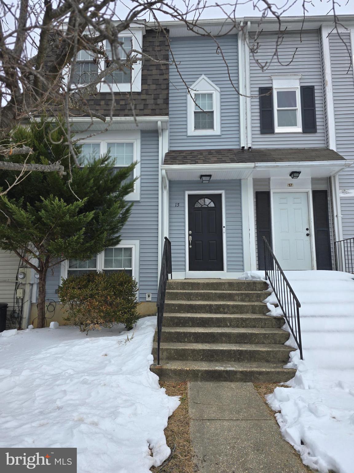 RIVERSIDE RUN - Residential