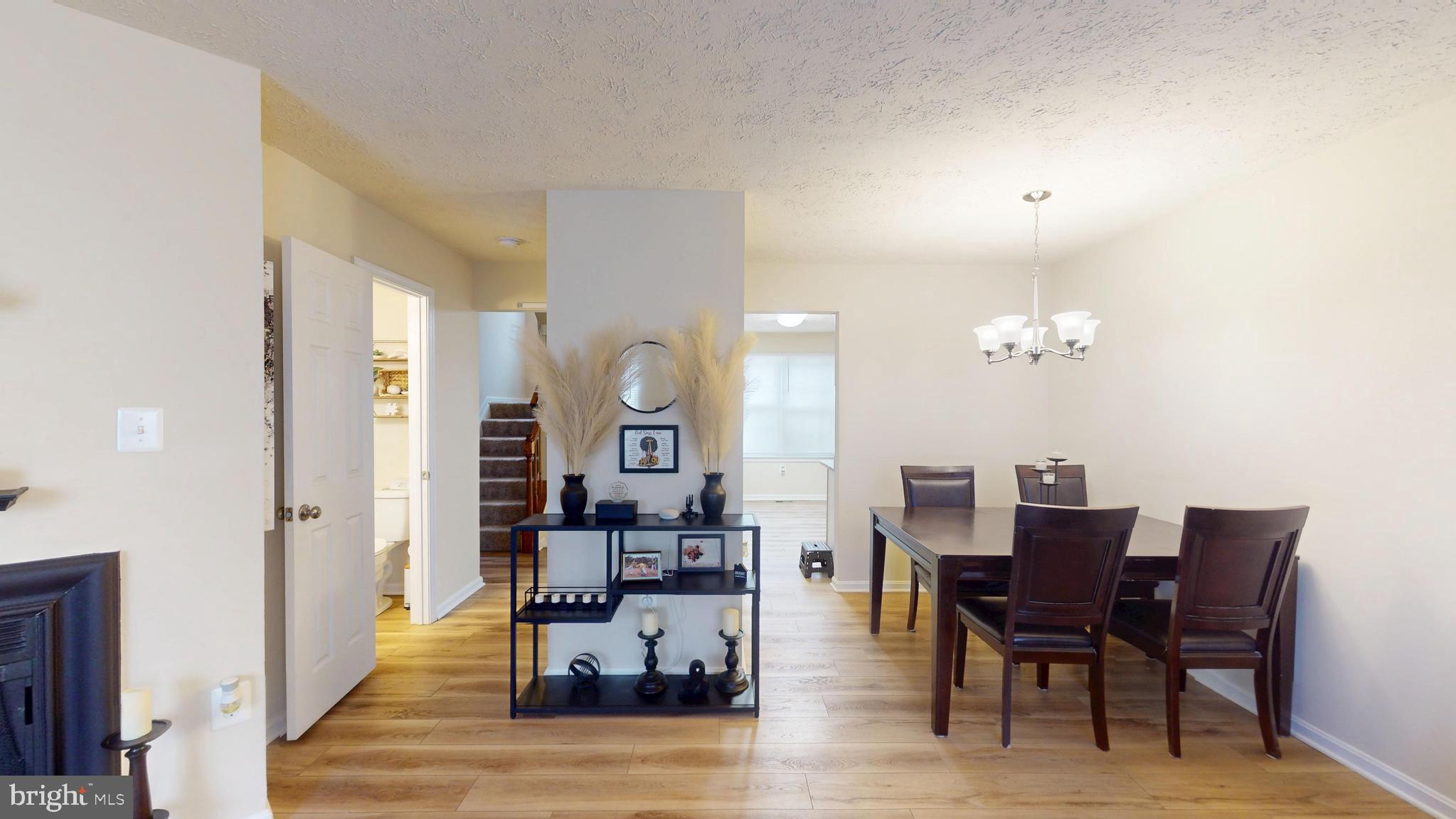 RIVERSIDE RUN - Residential