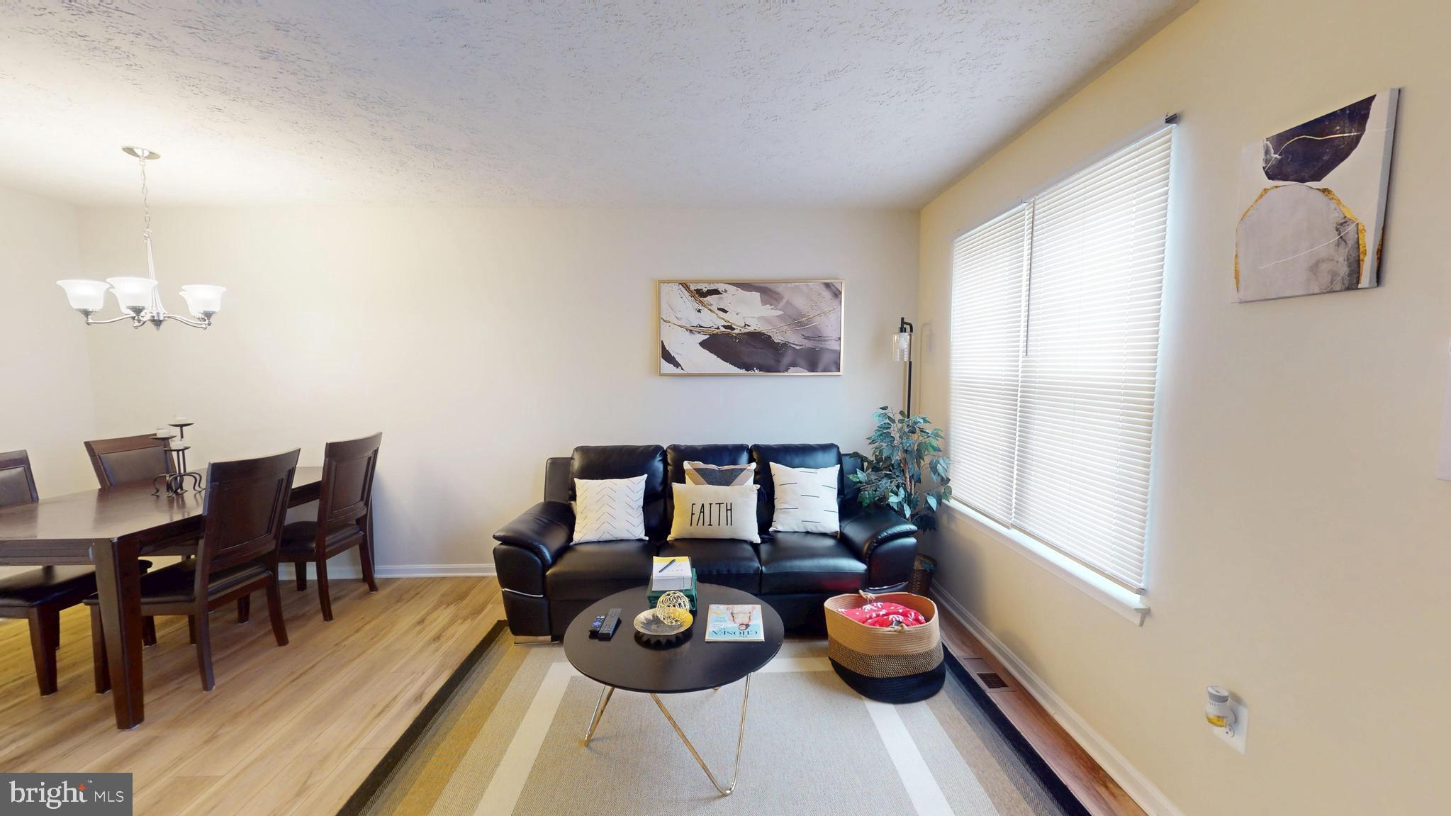 RIVERSIDE RUN - Residential