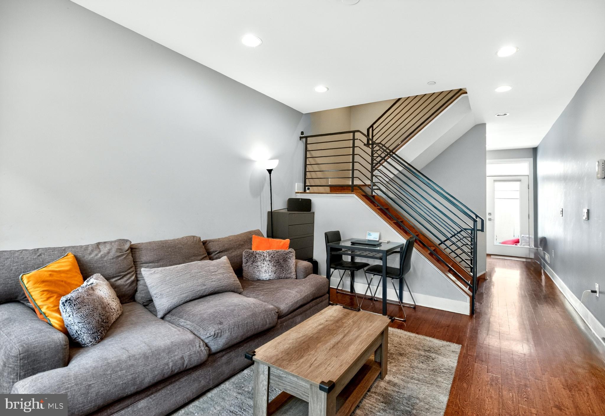 POINT BREEZE - Residential