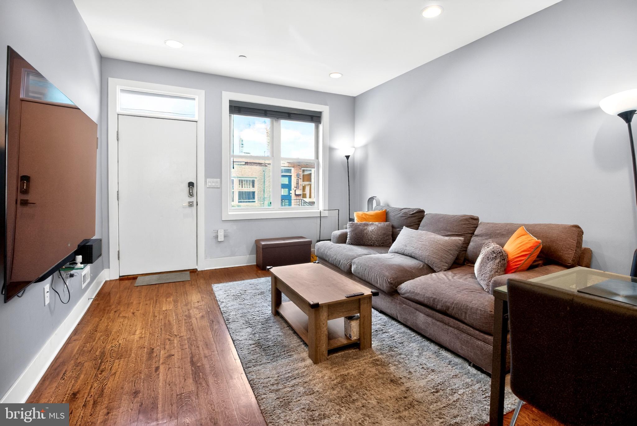 POINT BREEZE - Residential