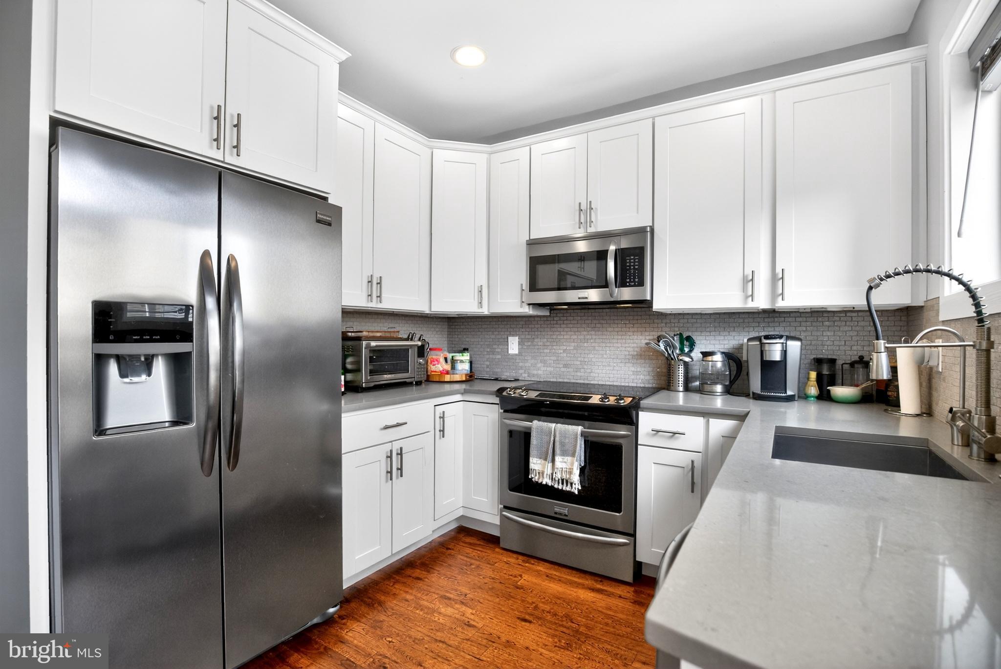 POINT BREEZE - Residential