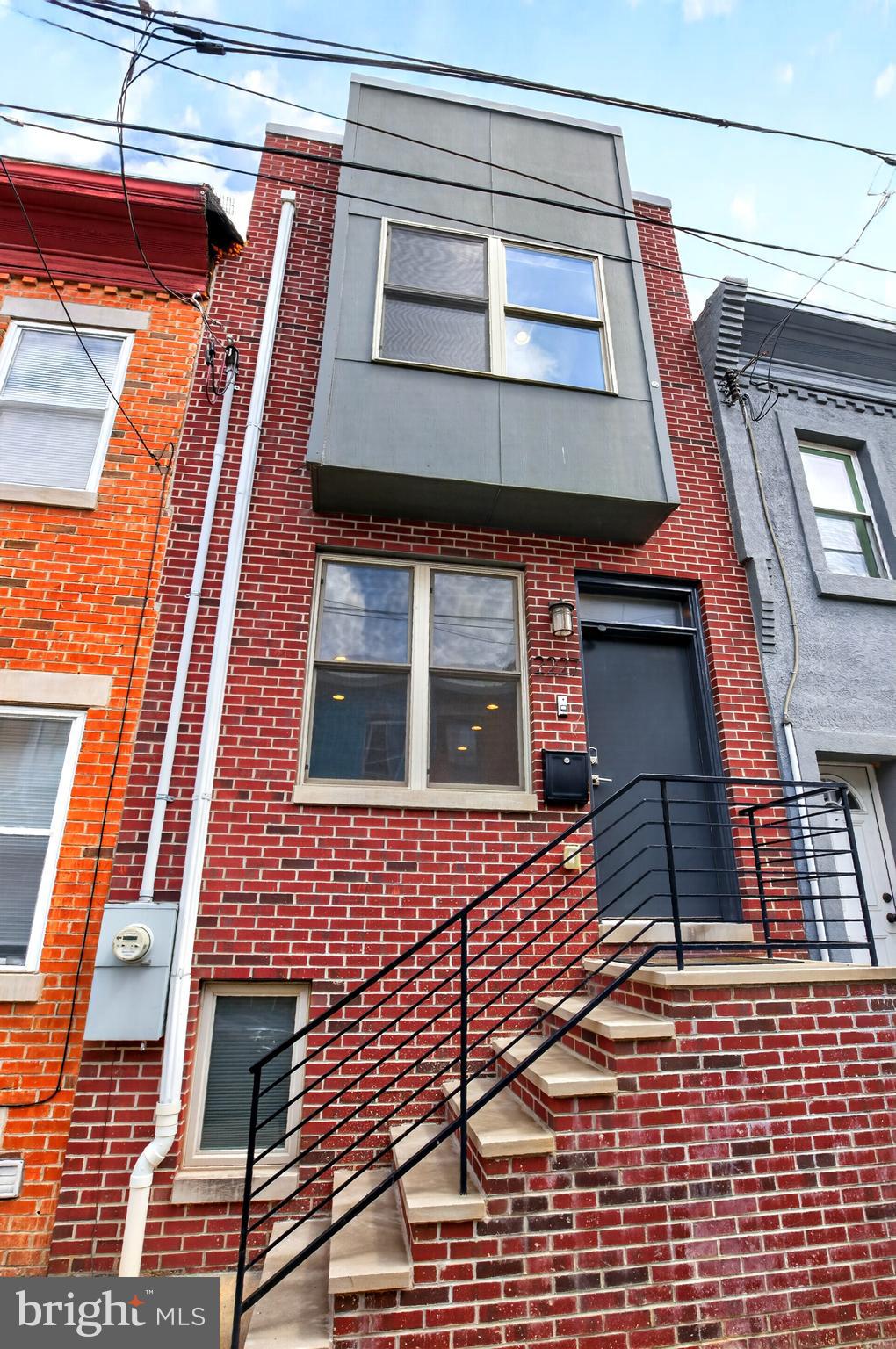 POINT BREEZE - Residential