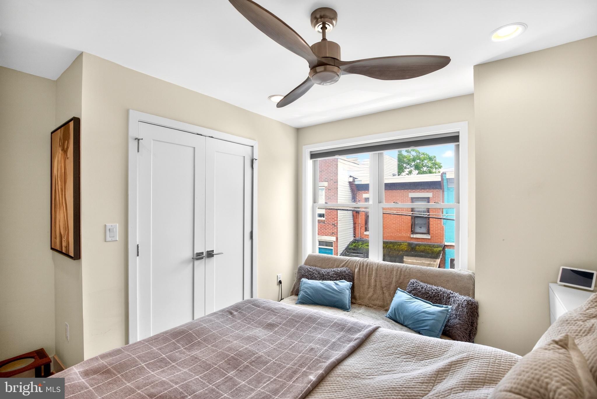 POINT BREEZE - Residential