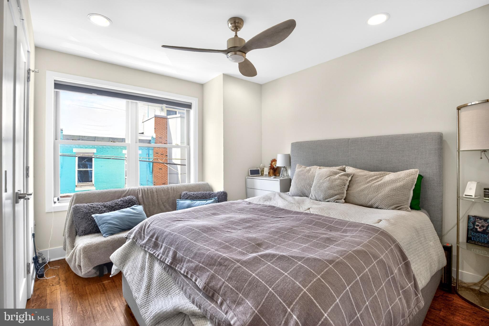 POINT BREEZE - Residential