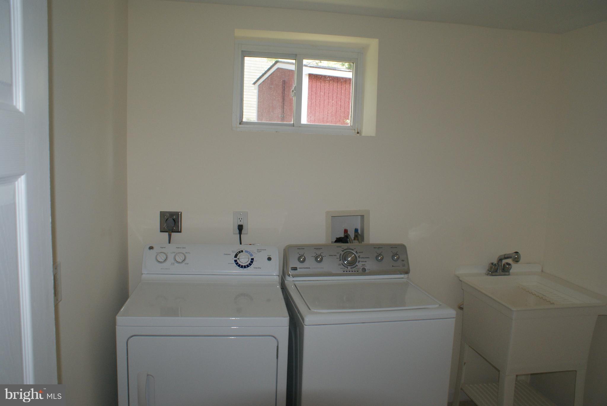 HARMONY HILLS - Residential Lease