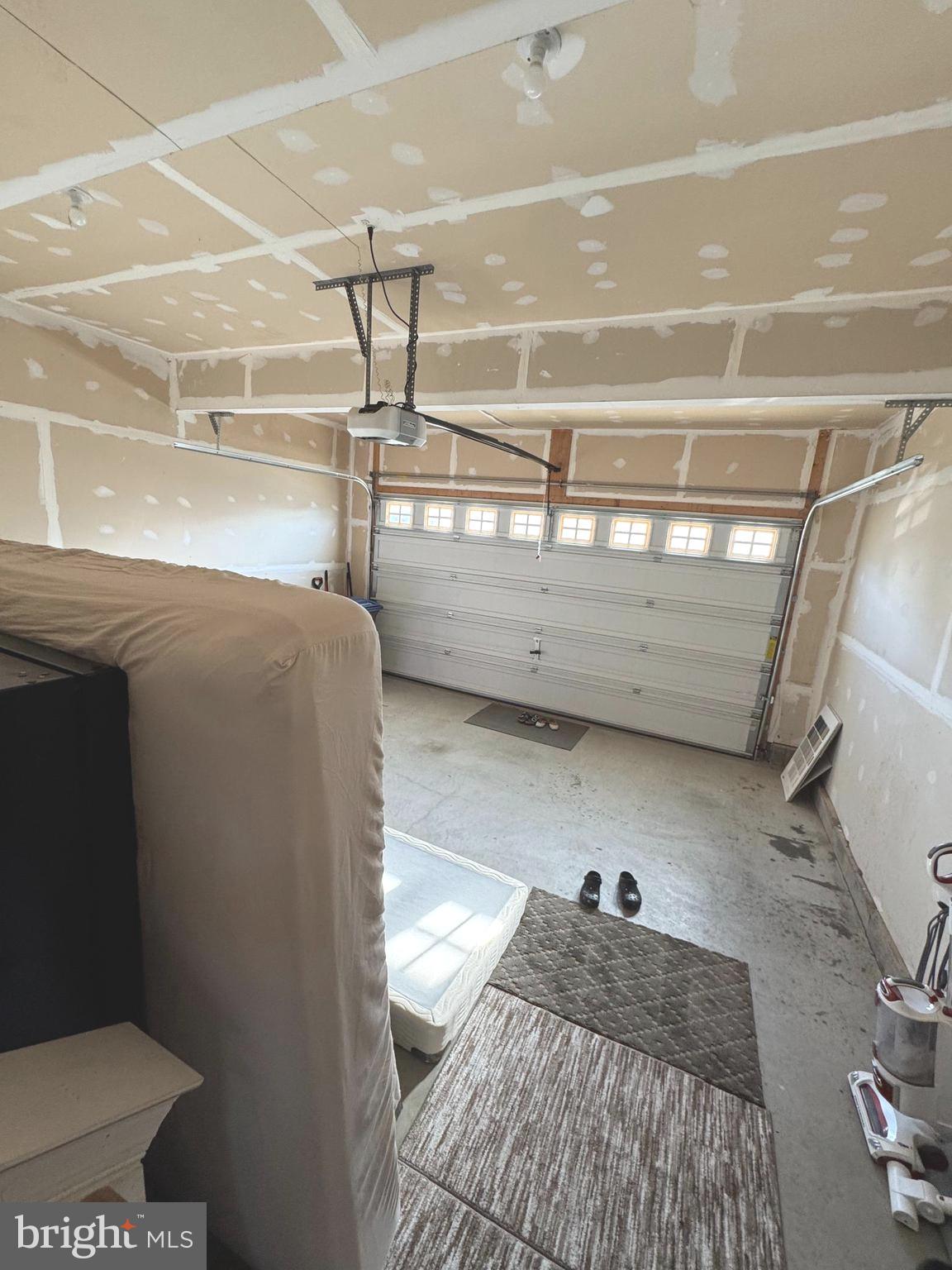 THE MEADOWS AT BARNES CR - Residential