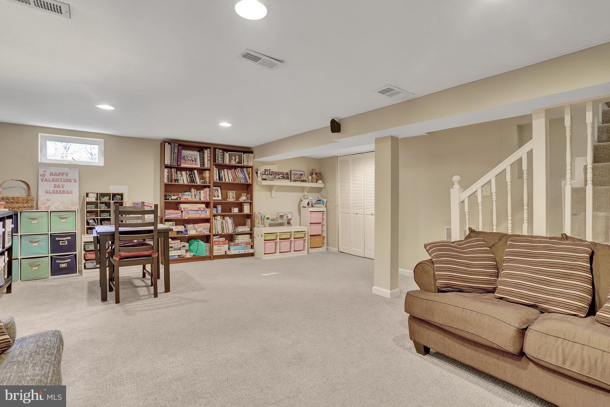 TARA - LEEWAY HEIGHTS - Residential