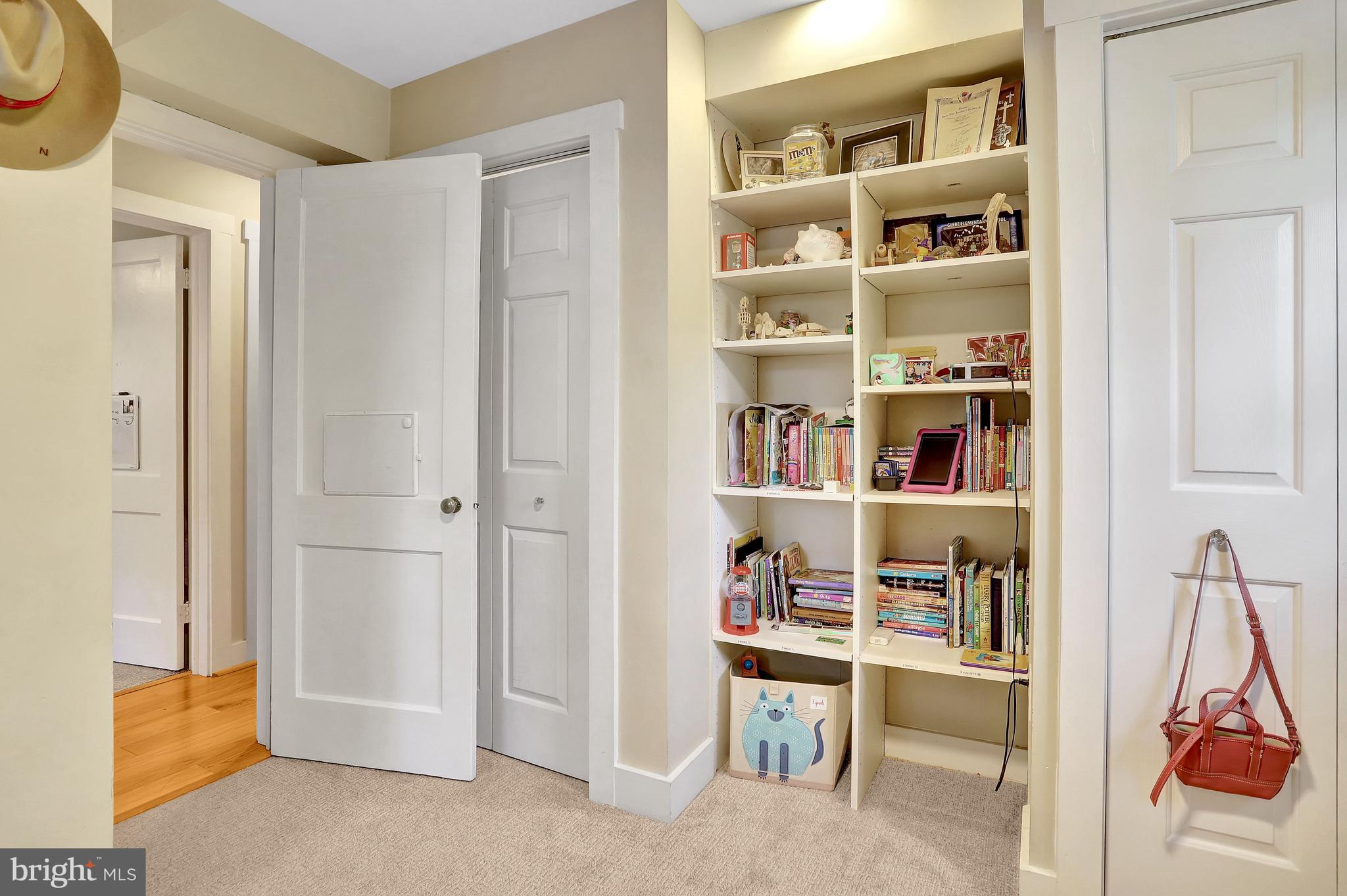 TARA - LEEWAY HEIGHTS - Residential